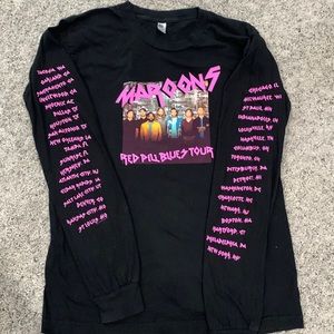 Markdown!!! Maroon 5 Red Pill Blues Tour Band shirt 2018-19 tour.